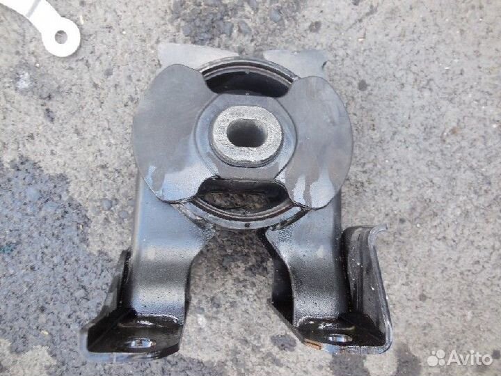 Подушка двигателя задн. для автомобилей nissan leaf ZE0