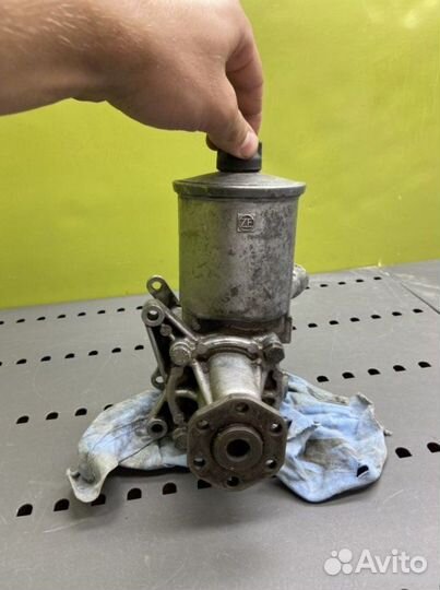 Насос гур Mercedes 190 W201