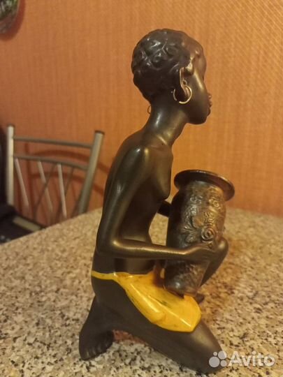 Фигурка африканского мальчика