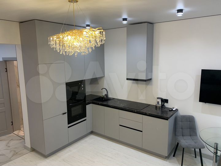 2-к. квартира, 49 м², 1/25 эт.