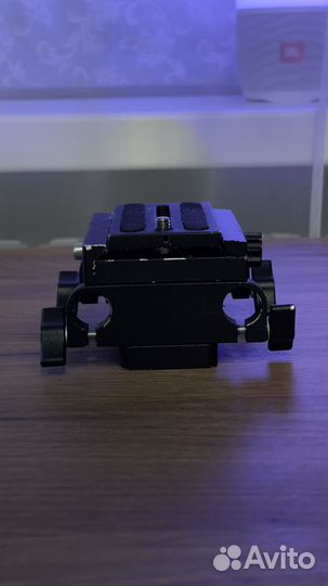 Быстросъемная площадка для камеры на рельсах