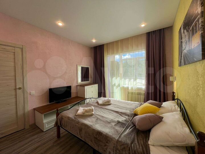 3-к. квартира, 65 м², 2/5 эт.