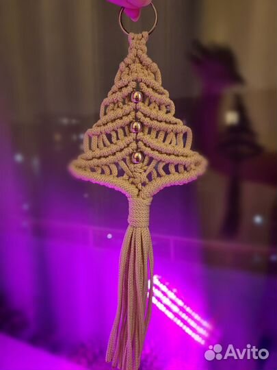 Брелок подвеска макраме елочка