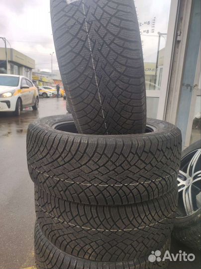 Nokian Tyres Hakkapeliitta R5 SUV 275/40 R21 и 315/35 R21