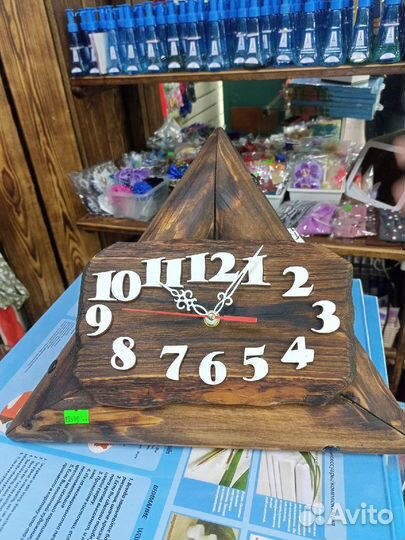 Часы настенные. Дерево