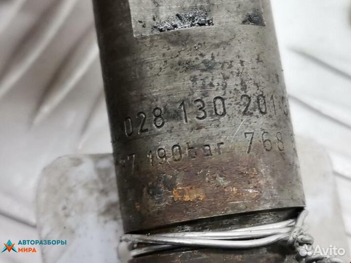 Форсунка Volkswagen Passat B3 1997 028130201G