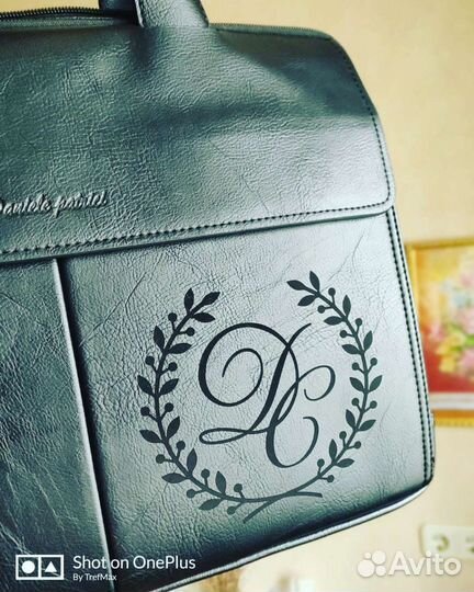 Лазерная гравировка на коже, дереве