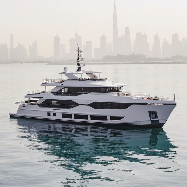 Моторная яхта Majesty Yachts 120