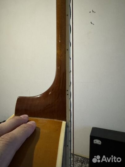 Акустическая гитара