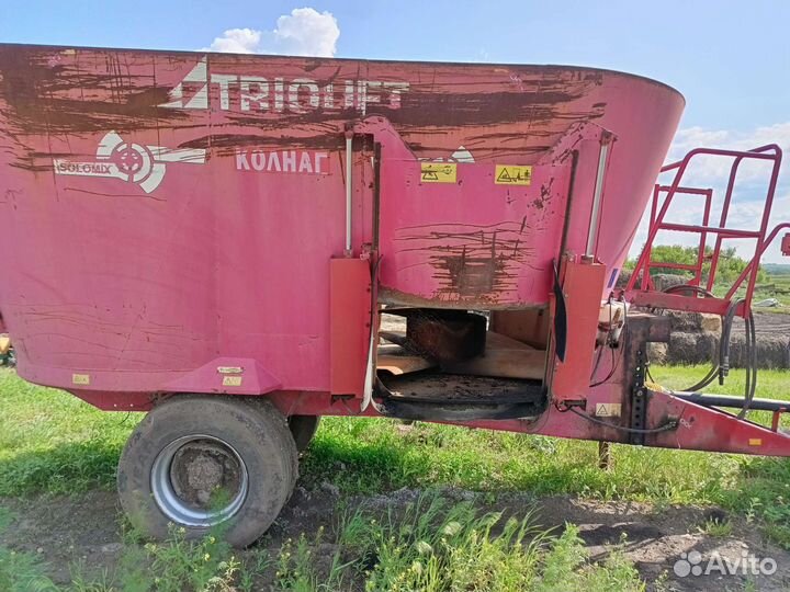 Миксер-кормораздатчик Trioliet Solomix 2 12ZK, 2009