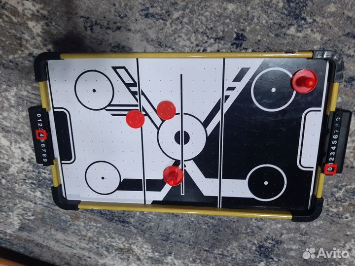 Настольный аэрохоккей