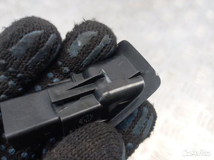 AUX Volvo Xc 70 2.4 D5244T 185 Л.С дизель 2008