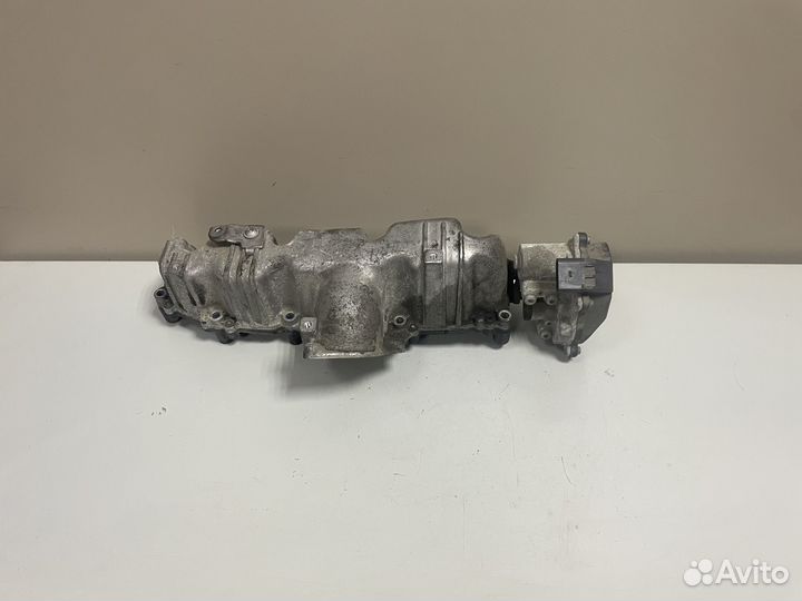 Впускной коллектор Audi A3 8P A4 A5 8T A6 C6 Q5 8R
