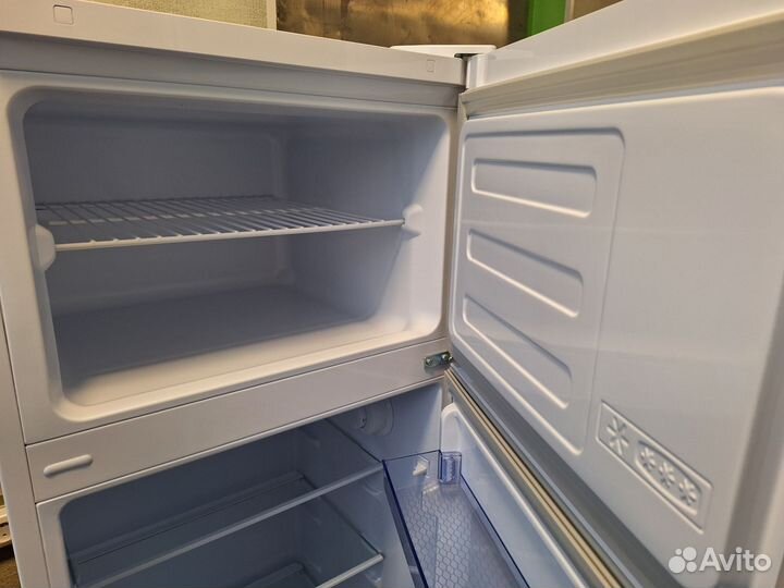 Холодильник Beko DSF5240M00W