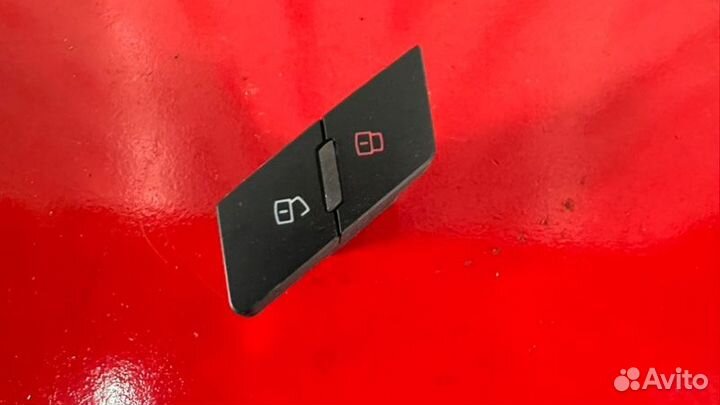 Кнопка двери Audi A6 C6 2.8 ccea 2010