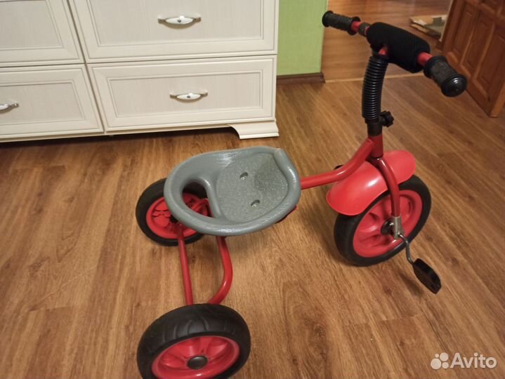 Трехколесный велосипед