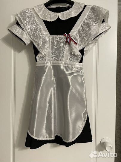 Школьная форма: фартук и платье