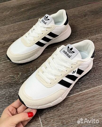 Мужские кроссовки Adidas черно-белые