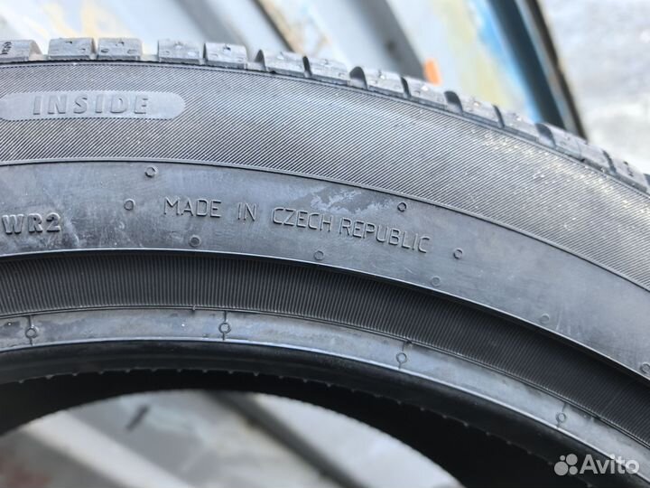 Continental WinterContact TS 860 S 255/45 R20 105V