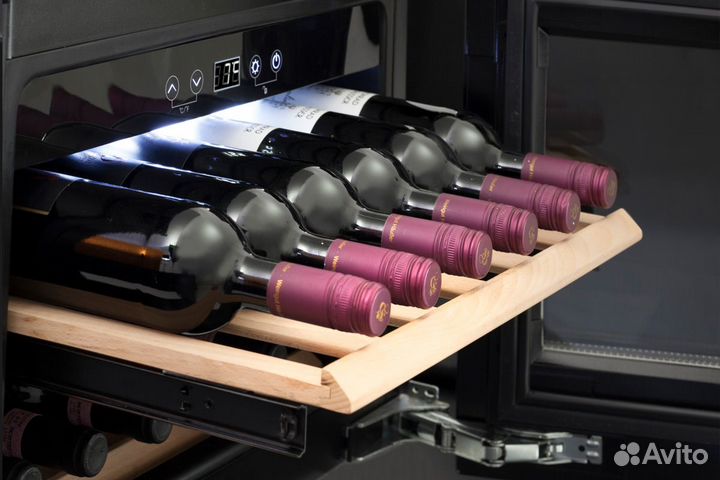 Винный шкаф caso WineDeluxe E 18