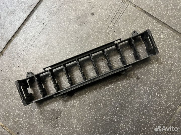 Рамка под кнопки Mercedes 124