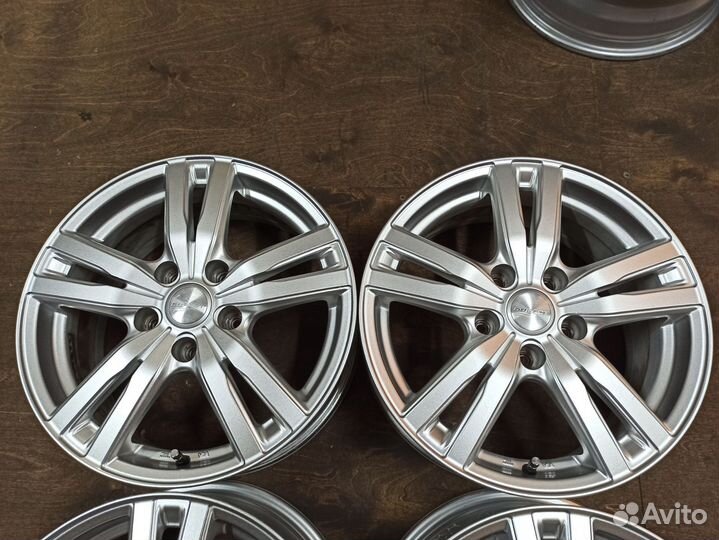 Диски 16 5х114,3 ET40 из Японии и без пробега в РФ