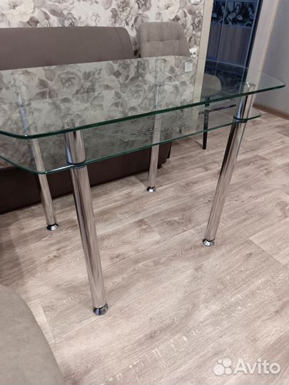 Кухонный стол