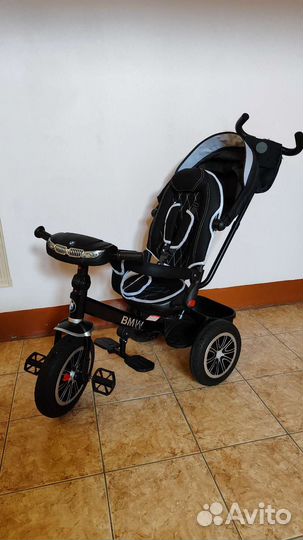 Трехколесный велосипед BMW