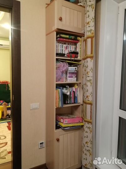 Стол школьный, стенка+стул в подарок