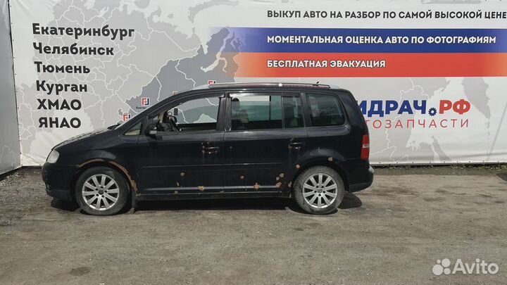 Замок двери передней левой Volkswagen Touran (1T1)