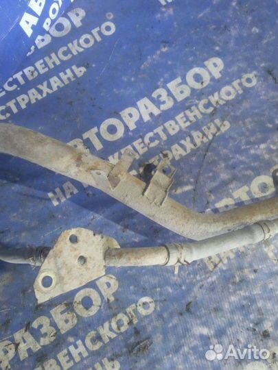 Заливная горловина бензобака Mitsubishi Pajero 3