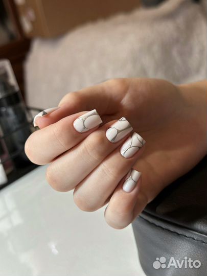 Маникюр педикюр
