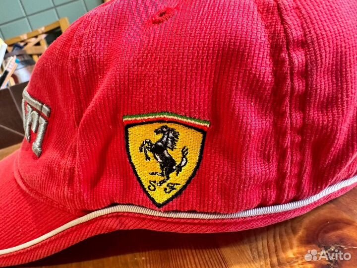 Кепка ferrari