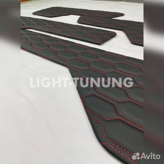 Кожанные вставки дверей лада 4х4 Urban