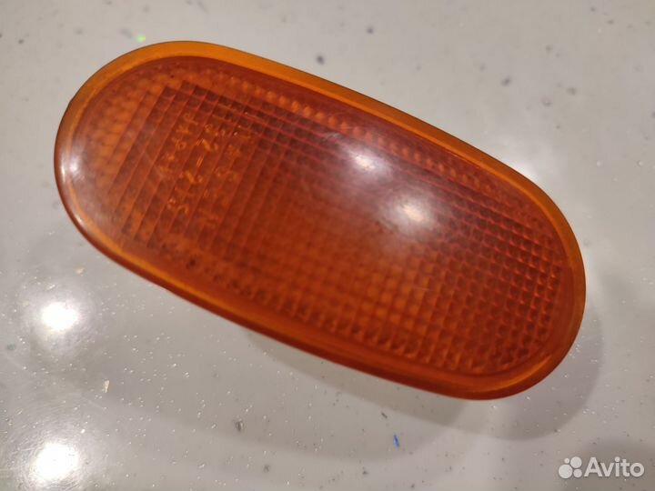 Поворотник mitsubishi pajero 98г, 1132-215