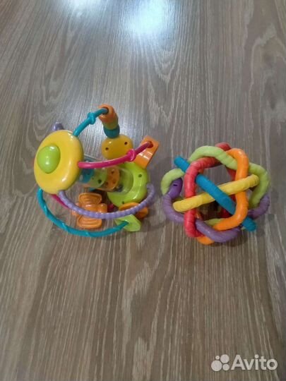 Развивающие игрушки для малышей пакетом