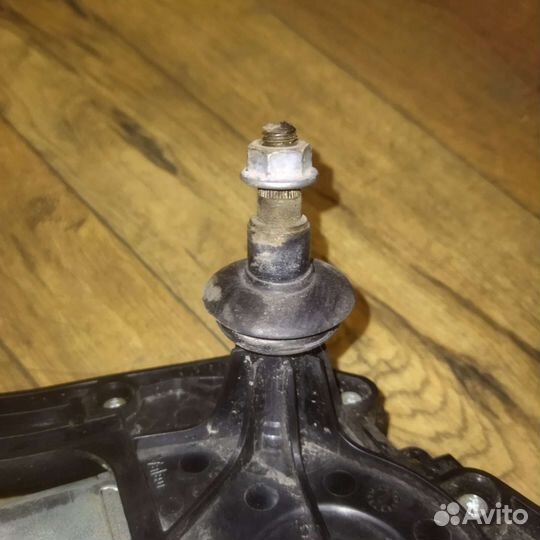 Моторчик стеклоочистителя задний Peugeot 308