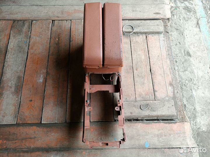 Бардачок центральный Infiniti FX-35/45 S50