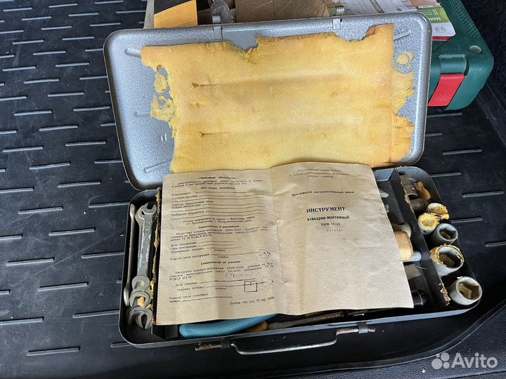 Набор рэтро инструмента для ремонта авто