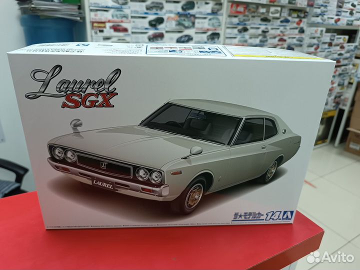 05950 Nissan Laurel HT2000SGX '72 1:24 Aoshima Сб