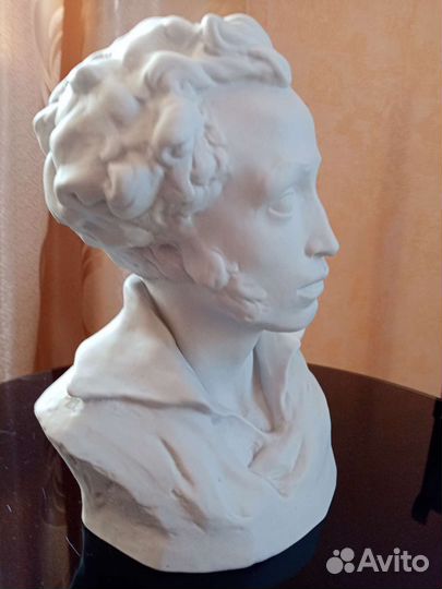 Бюст А. С. Пушкина