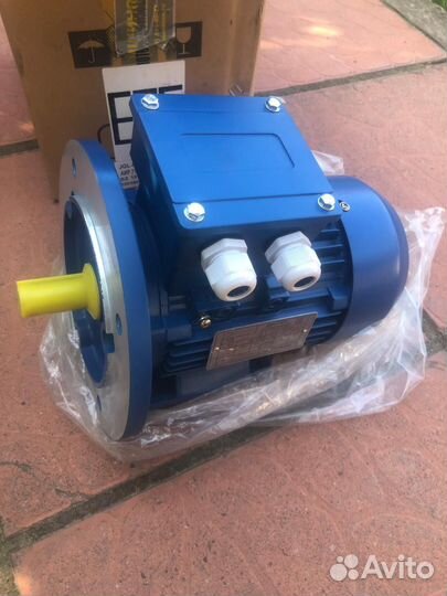 Электродвигатель асинхронный аир 71 В6 У1