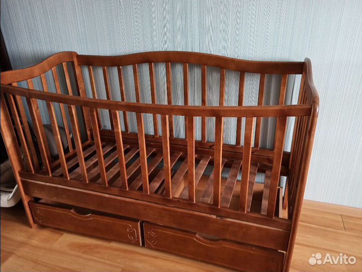 Детская кровать с ящиками