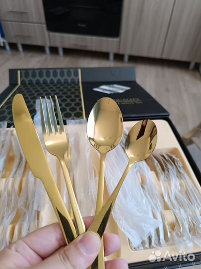 Набор столовых приборов на 6 персон