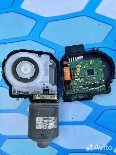 Моторчик стеклоочистителя передний правый руль 7