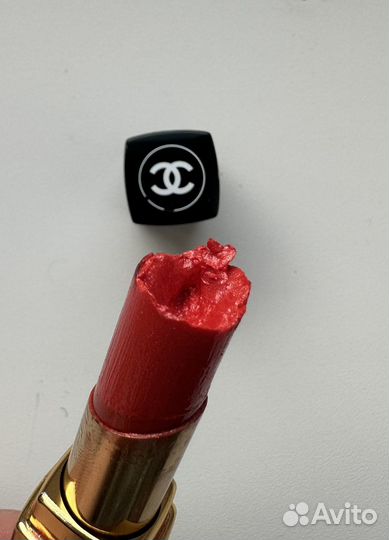 Chanel помада блеск 44 sari d'eau