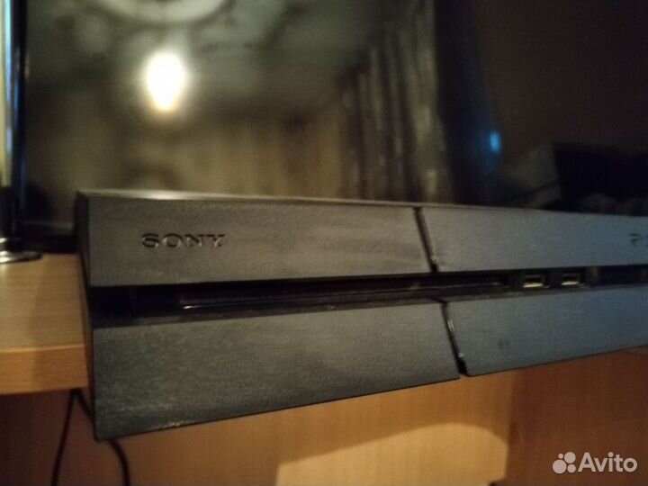 Sony PS4 500gb 1 геймпад