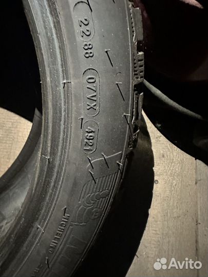 Michelin X-Ice North 4 245/40 R18