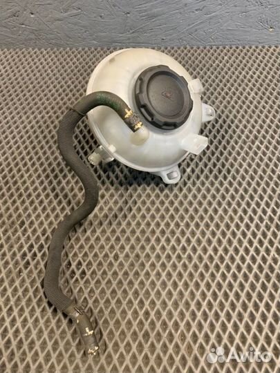 Бачок расширительный Volkswagen Atlas 3.6 FSI