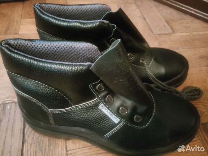 Ботинки мужские 43 размер новые